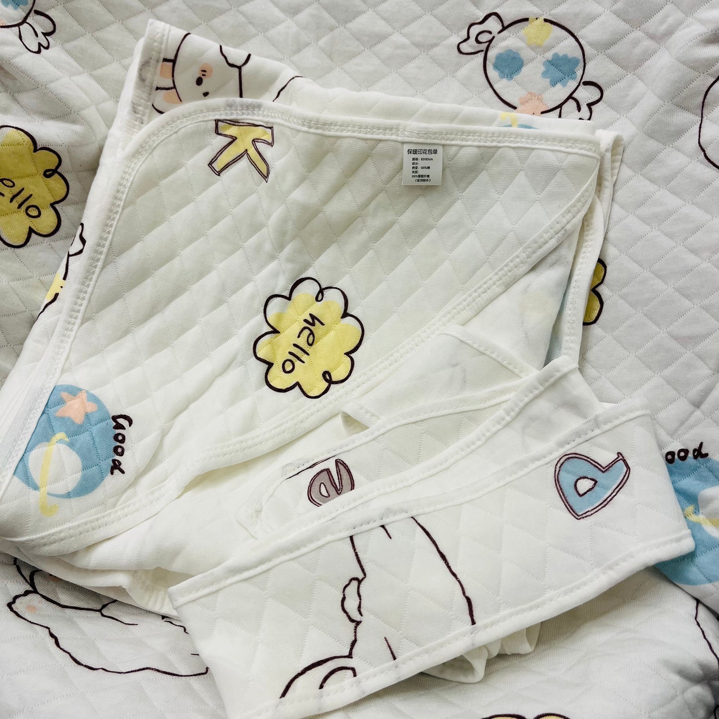 Eco - Muslin Cotton Hooded Blanket cum Towel | Cute Hello Words | (0 Months to 30 Months)