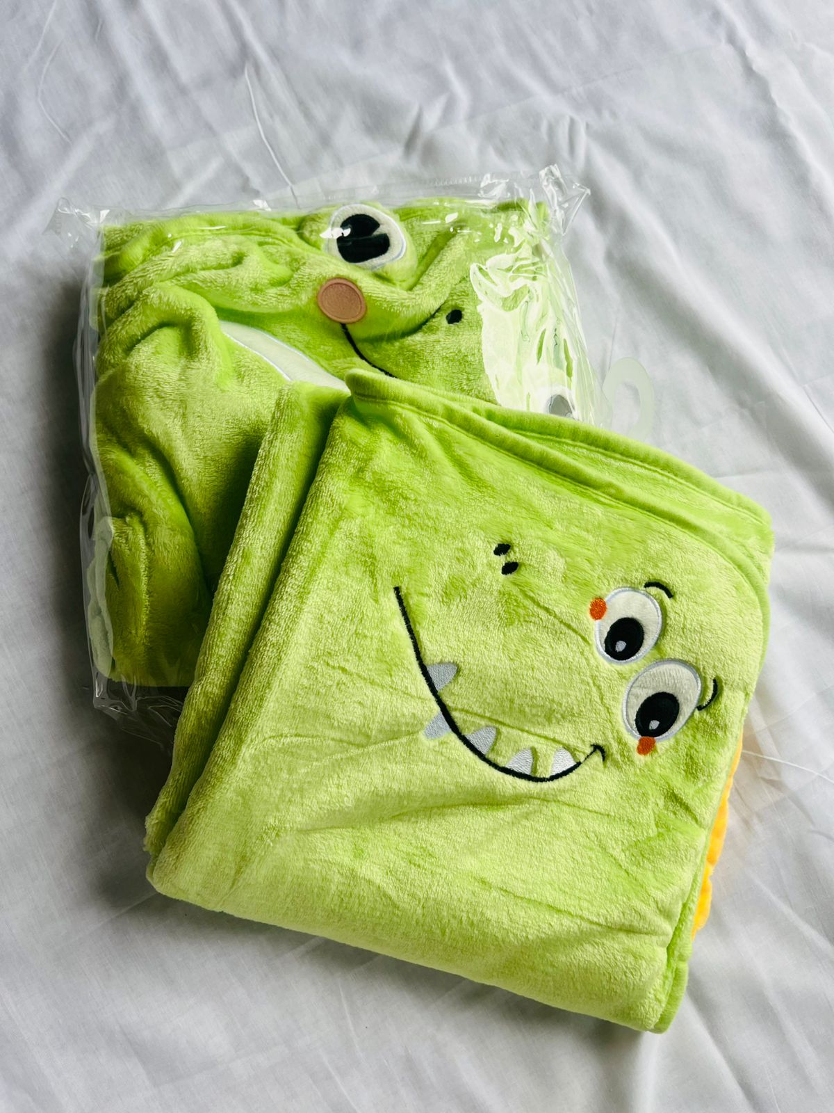 Light Green Soft Towel/Blanket - Premium | Soft | Cozy | Skin-Friendly | (0 Months to 30 Months)