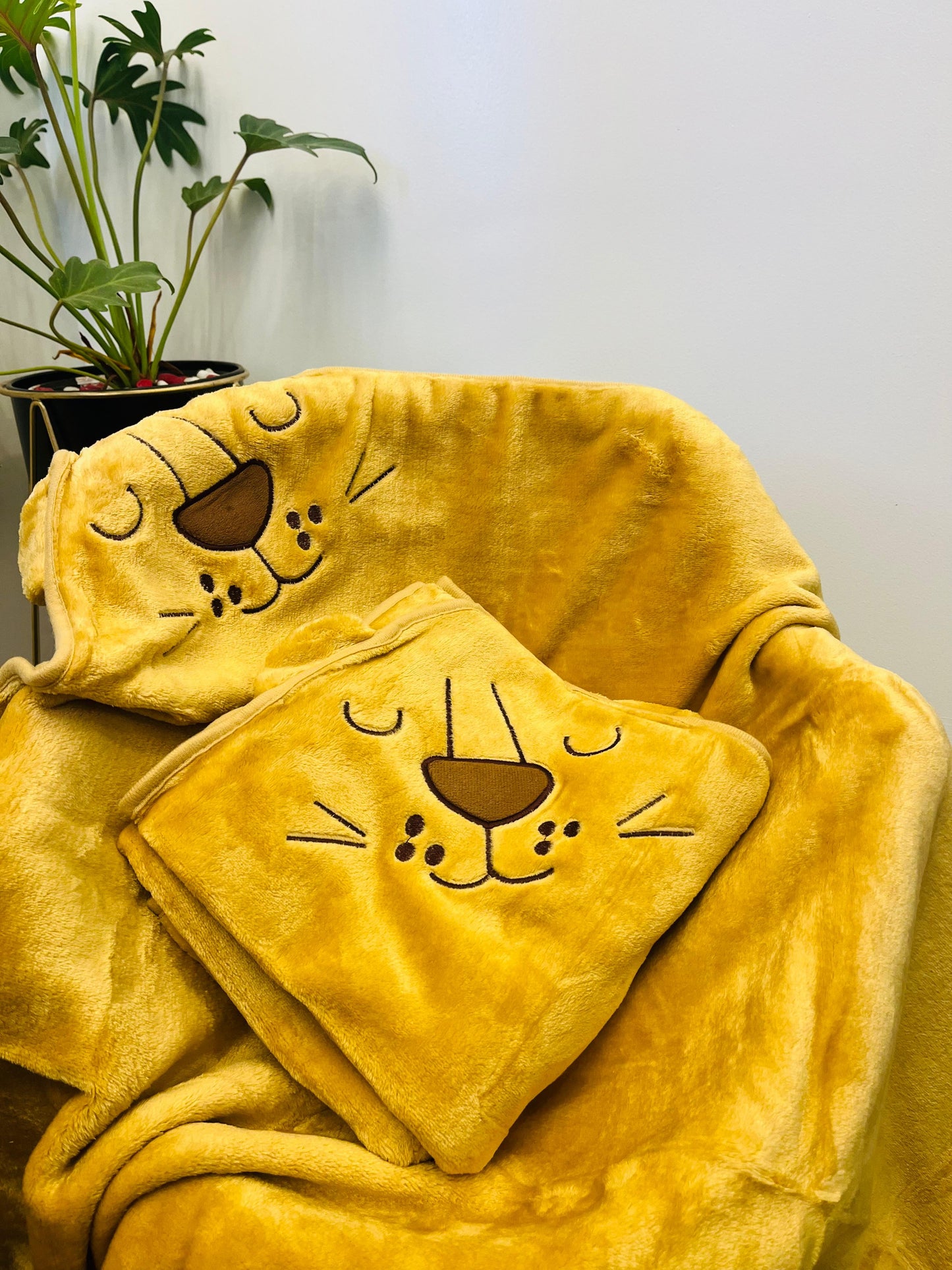Golden Brown Soft Towel/Blanket - Premium | Soft | Cozy | Skin-Friendly | (0 Months to 30 Months)