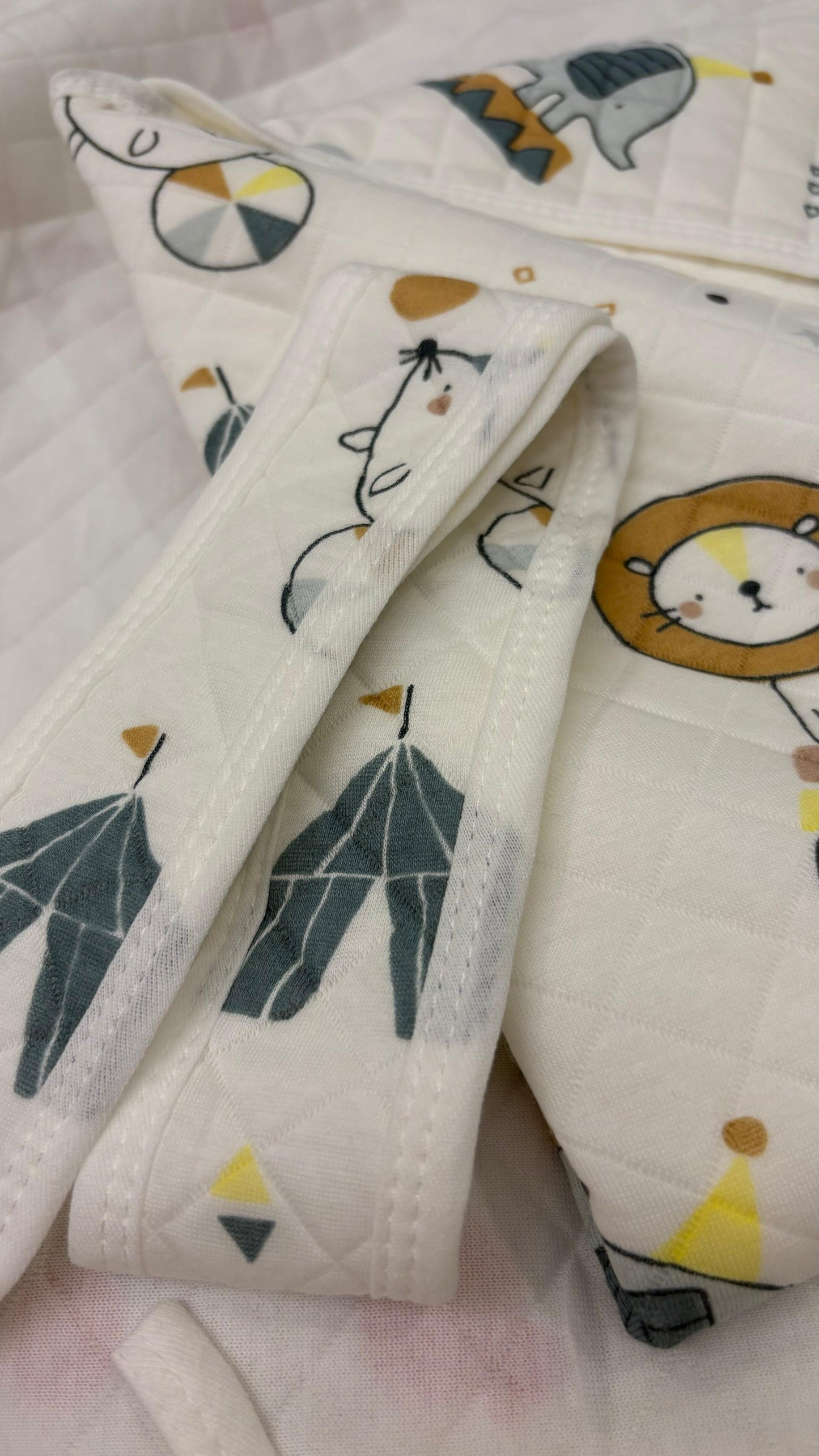 Eco - Muslin Cotton Hooded Blanket cum Towel | Animal Friends | (0 Months to 30 Months)