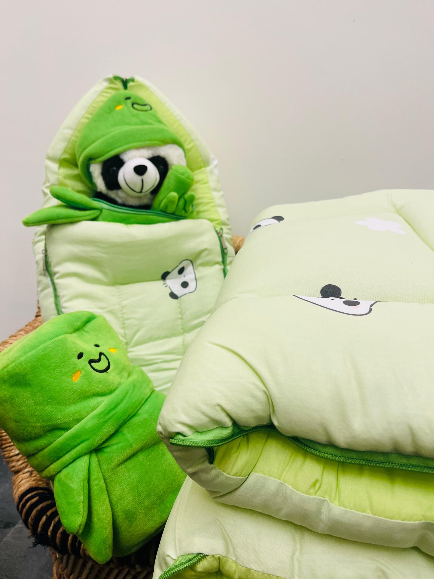 Carry Beds, Soft Toys & New Born Kits